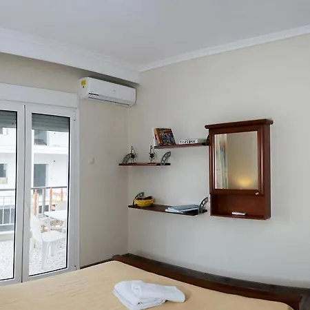 Christina Apartment Nea Iraklitsa